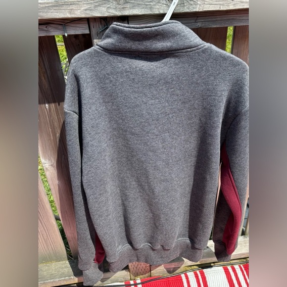 Memorial University Half Zip Sweater Size Medium Unisex NWT Varisty wear MUN - Picture 3 of 3